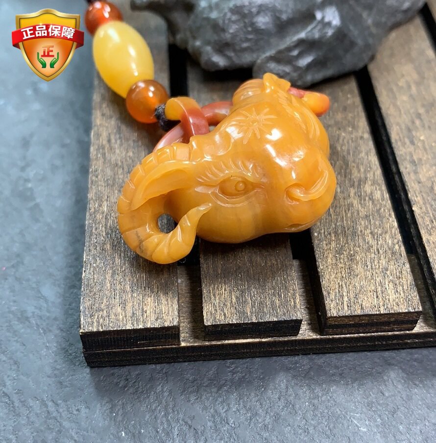 Yunnan natural jade Huanglongyu zodiac sheep head pendant leading sheep pendant hollow carving men and women with certificate