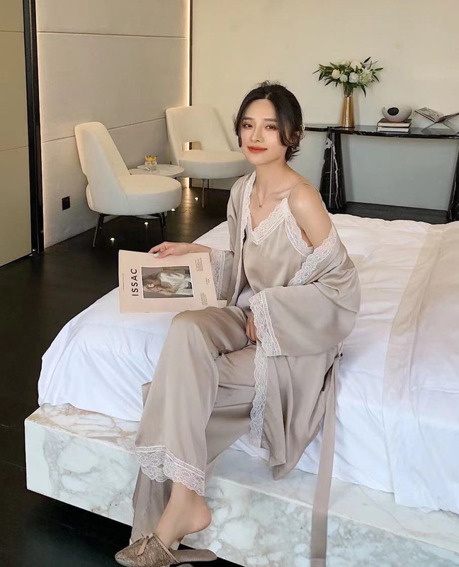French-Style Girly High-End Elegant Pajamas, Sexy Long-Sleeved Three-Piece Set for Women, Summer Silk Thick Nightgown, Home Wear, Dressing Gown