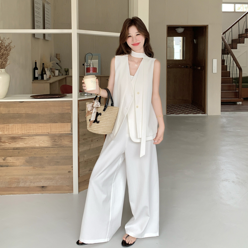 White Design-Inspired V-Neck Vest with Ribbon and Wide-Leg Pants Set for Women, 2026 Summer, Stylish and Elegant Two-Piece Set