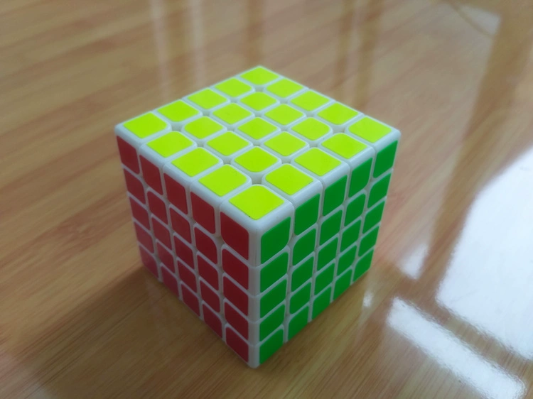 Xác thực nghệ thuật kỳ quặc vuông thứ năm khối Rubik giác ngộ đồ chơi sức mạnh trí tuệ thứ 5 đua nhau để làm mịn khối Rubik chuyên nghiệp