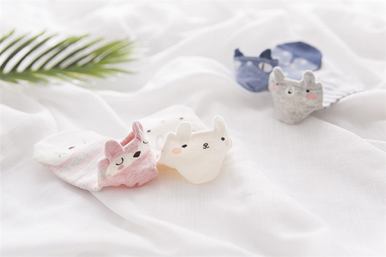 Bảy dòng 2 hộp Vớ cotton của phụ nữ Phim hoạt hình Nhật Bản Thuyền thú dễ thương Vớ phụ nữ Vớ 4 cặp Hộp quà tặng vớ nam trung niên