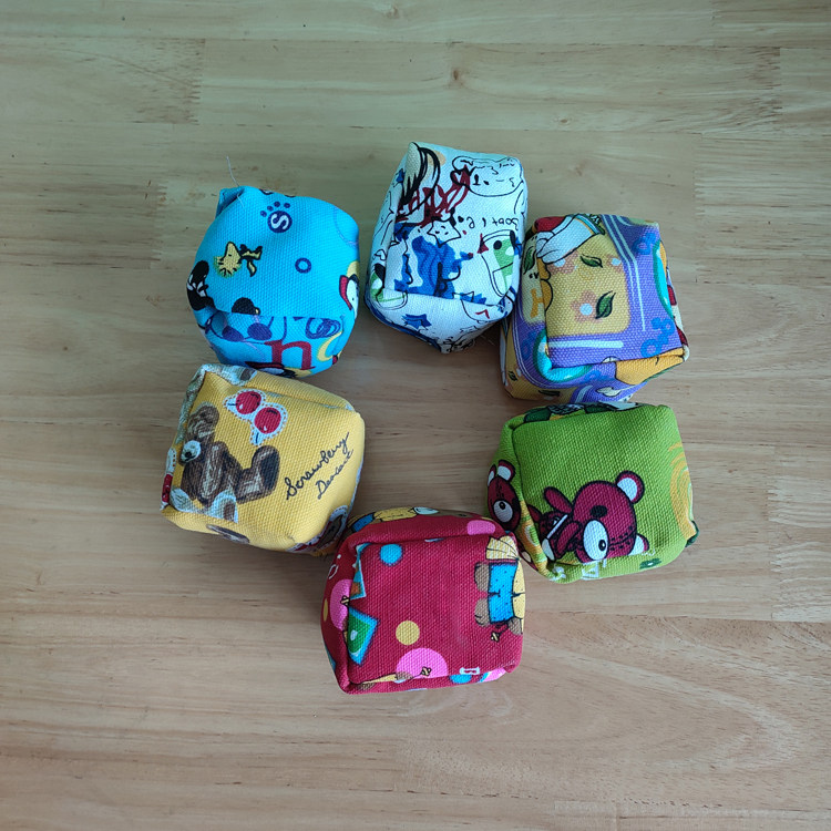 Children throw sandbags small handmade canvas kindergarten special baby game props pupils throwing toys