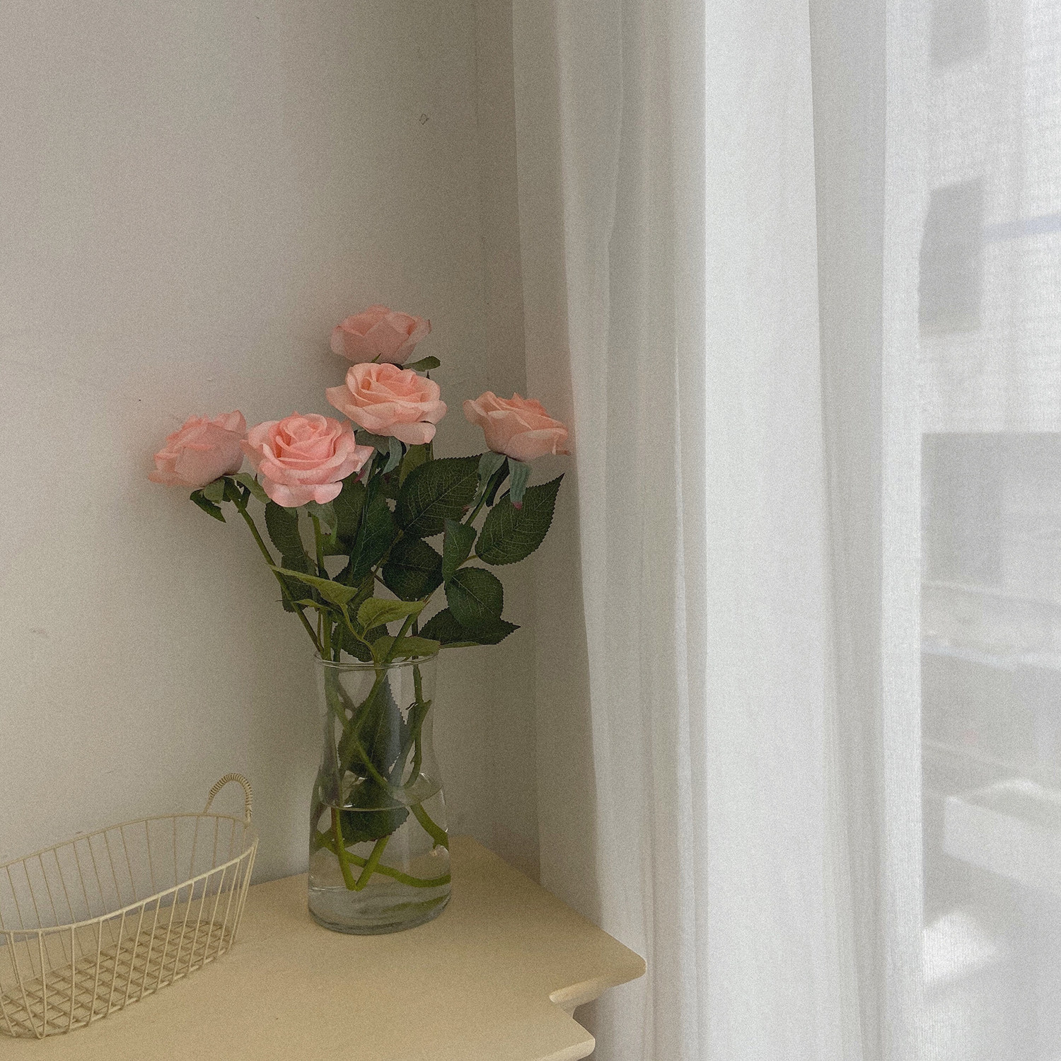 * silk small things * ins emulated moisturizing effect rose room decoration emulated flower table swing pieces rose flowers