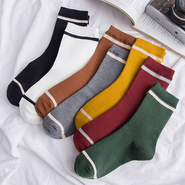 ຖົງຕີນແມ່ຍິງຍີ່ປຸ່ນແບບວິທະຍາໄລພາສາເກົາຫຼີ lady socks ຝ້າຍເສັ້ນດ່າງບໍລິສຸດ socks ງ່າຍດາຍແນວຕັ້ງ striped pile socks ນັກສຶກສາບາດເຈັບແລະ