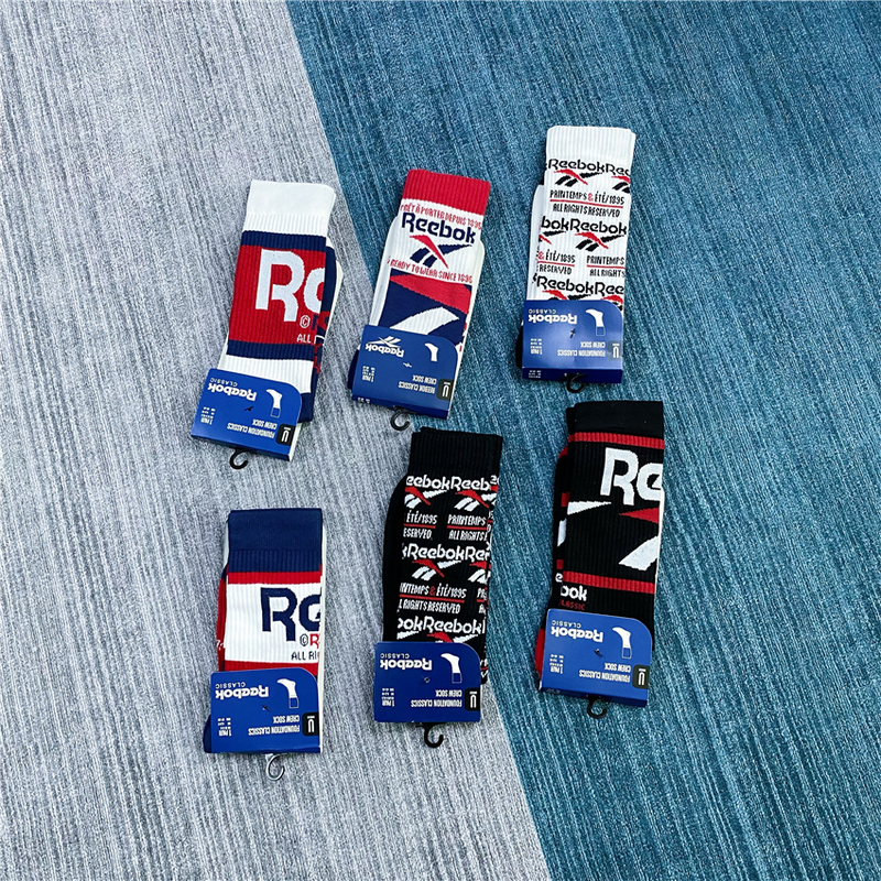 Reebok Vintage Retro Large Logo Sports Long Cotton Socks William Chan Du7392 Reebok Vintage Retro Large Logo Sports Long Cotton Socks William Chan Du7392