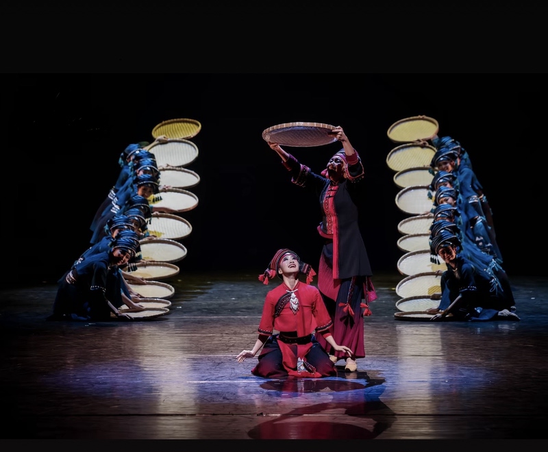 Peach and Plum Cup Grandma's Ancient Song Ethnic Group Dance Costumes Performance Outfits Zhuang, Miao, Yi, and Tujia Clothing