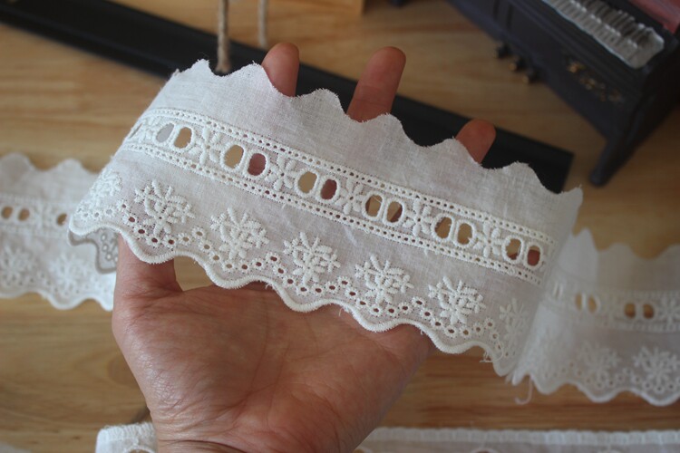 2 Yards für Hochzeitskleid, bestickter Spitzenstoff, DIY-Kleiderdekorationen, Spitzenbesatz, Zubehör, gebrochenes Weiß – Detail 9