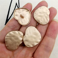 № 16 Туман Золотого вогнутого жирого персикового сердца