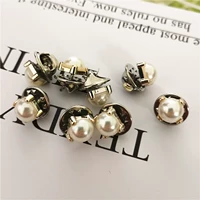 № 1 8 мм квадратный светло-золотой жемчуг [10 штук] Без пряжки без шва