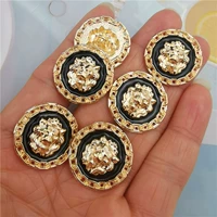 № 21 Полая цепь края черная масло Золотая льва головка