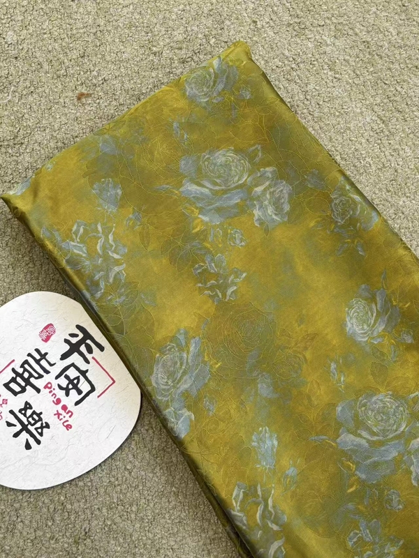 [Gold Collection] 110cm Wide 26 Momme Red Cloud Yarn 170/m (Cutting Is Non-Returnable)