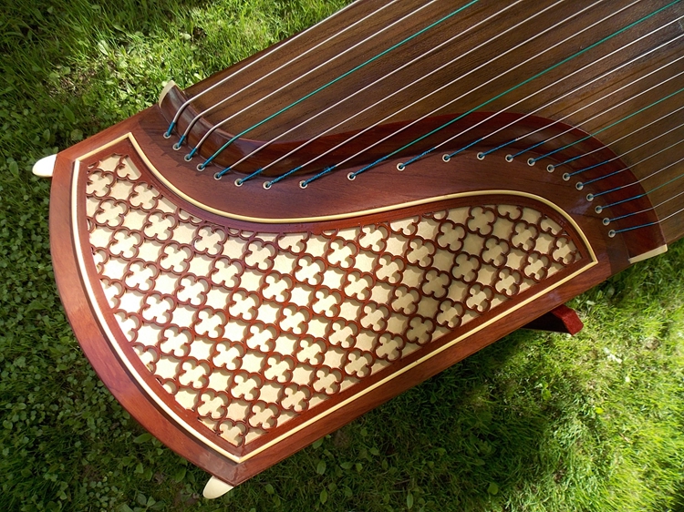 Dunhuang Guzheng 694D Flower Window Selected Mahogany Solid Wood Guzheng Shanghai National Musical Instrument No.1 Factory