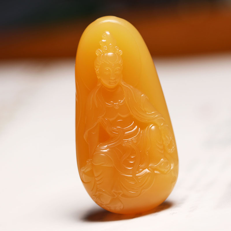 Natural Burmese topaz Guanyin pendant pendant Su Gong master Ye Hailin's works signed certificate complete orange yellow