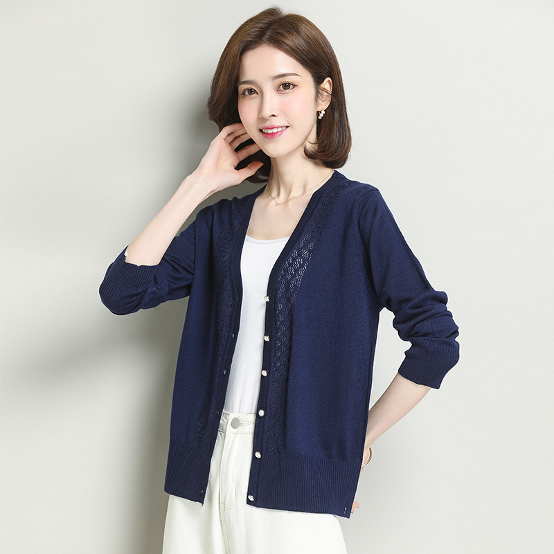 2022 new knitted cardiovert sweater woman short spring and autumn outside lap sun-conditioning shirt thin hollow shawl jacket