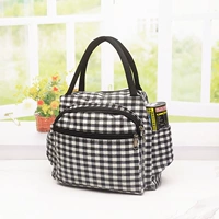 Белая черно-белая сетка пять молний