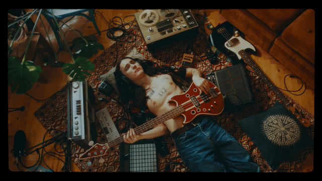 10款复古电影感视频LUT调色预设 .cube格式 PR/达芬奇/FCPX通用 一键添加胶片美学Dopamine Frame - Vintage Film Video LUTs