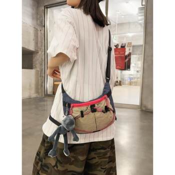 Outdoor workwear casual style small bag for men and women, lightweight waterproof sports cycling crossbody small bag dumpling bag trendy