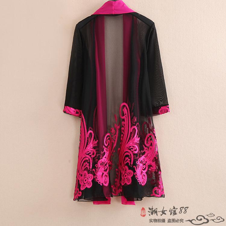 Áo len mùa hè Phụ nữ Long Plus Phân bón Kích thước lớn Áo thêu Quần áo chống nắng Quần áo Thêm Khăn choàng lớn bên ngoài Gói mẹ - Quần áo của mẹ áo kiểu tuổi 40