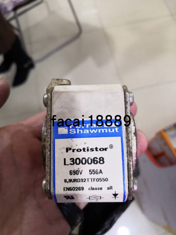 L300068 C PC32UD69V550TF 6 9 URD32TF0550 690VAC 550A fuse