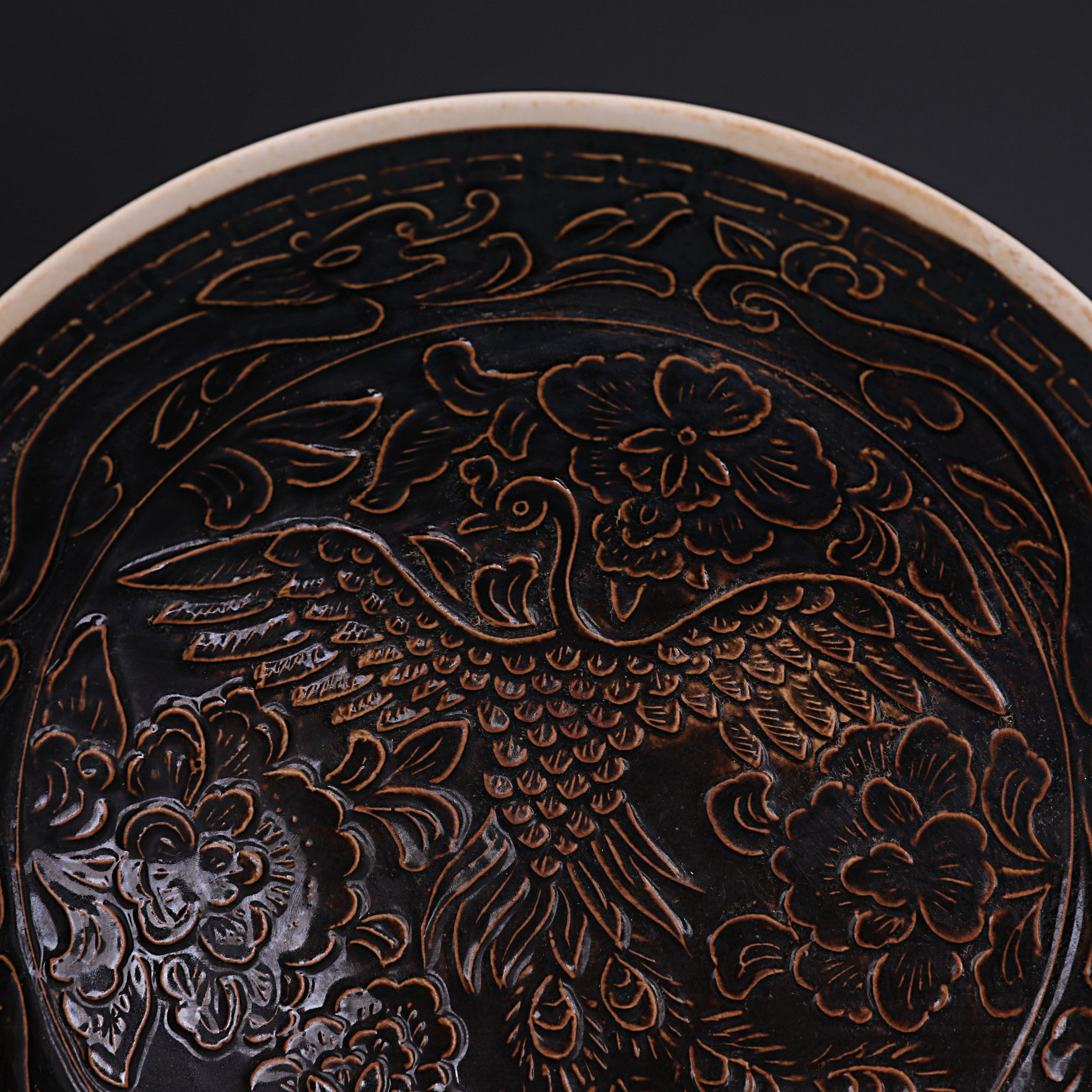 宋代定窑黑定雕刻凤穿牡丹纹：穿越千年的艺术之美-仿古瓷器-淘宝