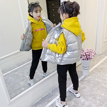 Girls suit 2021 new winter clothes Western style plus velvet thickened sweater bright leather vest pants fashionable three-piece set tide