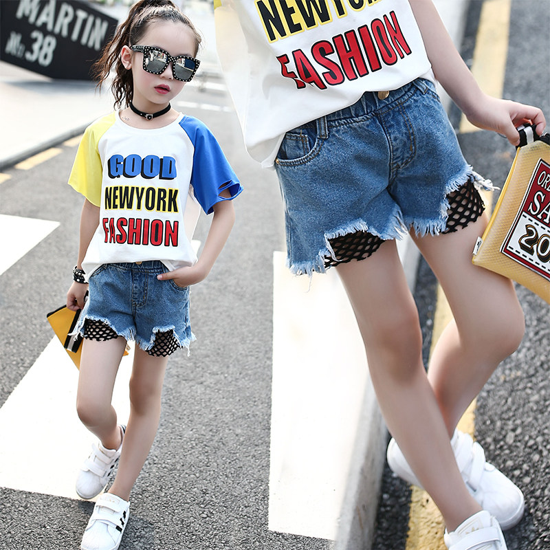 Girl Suit 2022 New Summer Clothing Short Sleeve T-shirt Jeans Shorts Kiddie CUHK Child Sports Hot Pants Two Sets