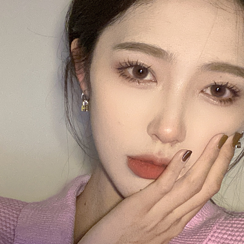 Ins cold wind metal texture small lock earrings niche design sense simple earring earrings retro net red earrings