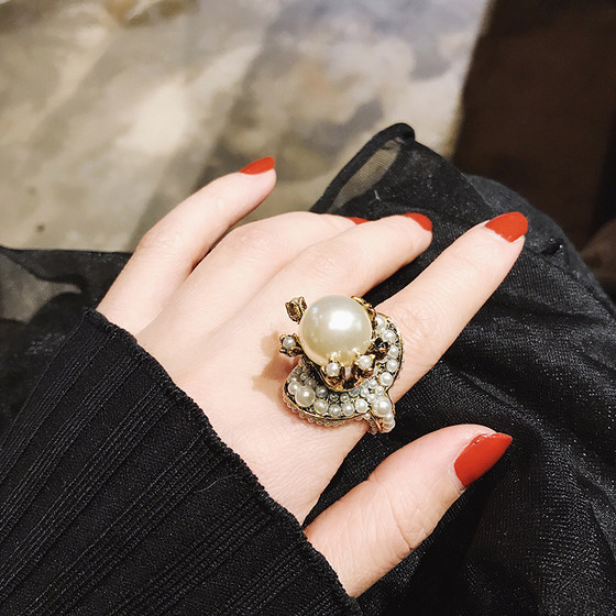 European and American retro Internet celebrity new pearl flower ring personalized fashion exaggerated index finger ring creative accessories trend