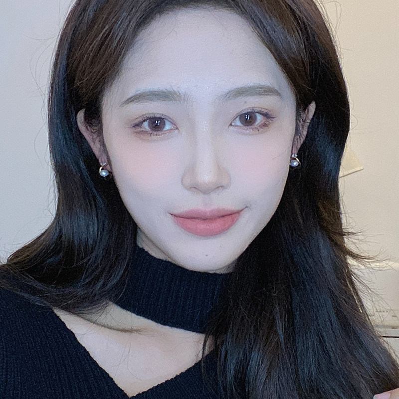 Temperament exquisite small pearl earrings niche design earrings Korea net red earrings advanced new earrings