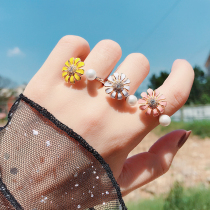 Sweet temperament can rotate daisy chrysanthemum pearl flower ring female niche rotating opening adjustable index finger ring