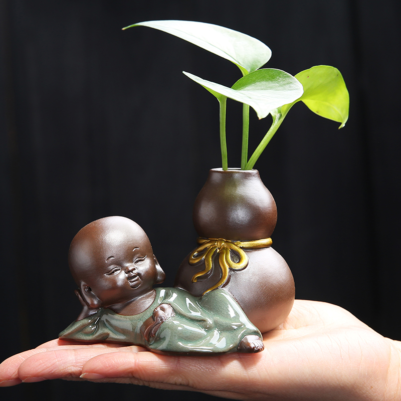 Creative simple little monk tea pet desktop decoration living room ceramic flower pot hydroponic can raise home car decorations