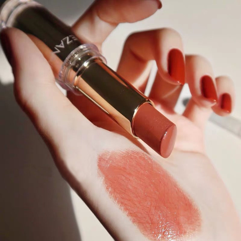 Japan cezanne Qian Likou red 101 nourishing lip paste glazed gold tube mouth red autumn and winter moisturizing cinnamon milk tea New color