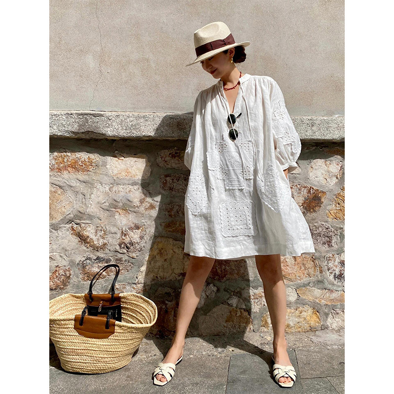 Bohemian White Cotton and Linen Heavy Embroidered V-Neck Long-Sleeved Dress Summer Loose and Light Sun Protection Blouse Dress Bohemian White Cotton and Linen Heavy Embroidered V-Neck Long-Sleeved Dress Summer Loose and Light Sun Protection Blouse Dress