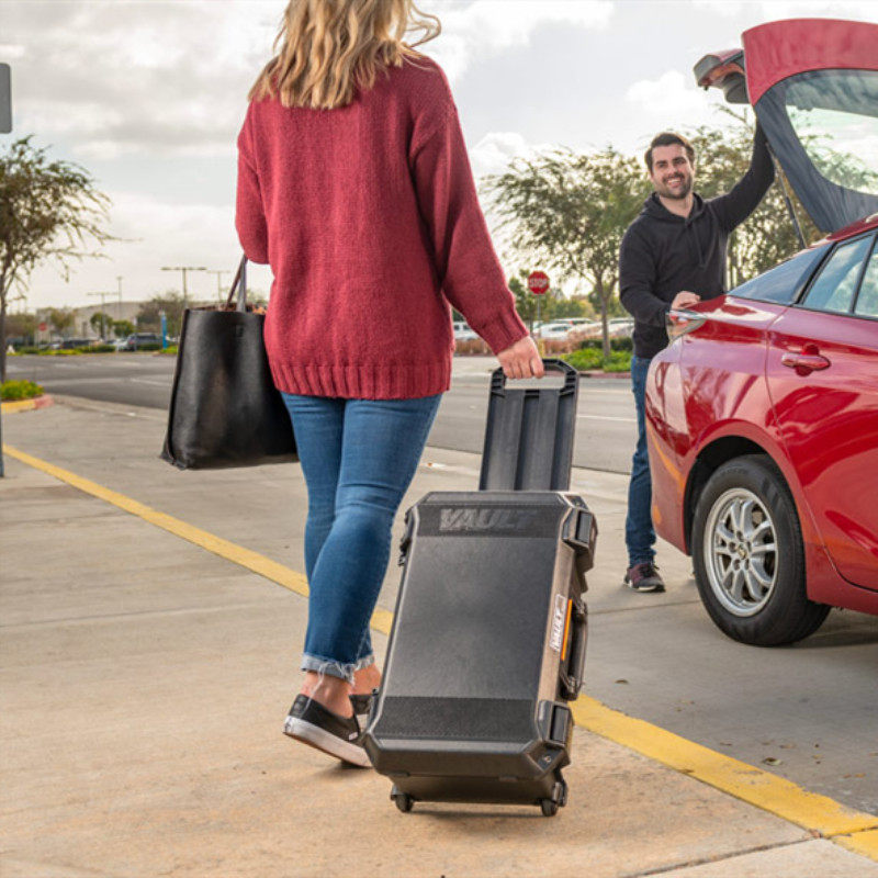 Pelican V525 boarding trolley case VAULT series photographic equipment protective case boarding case camera lens protection