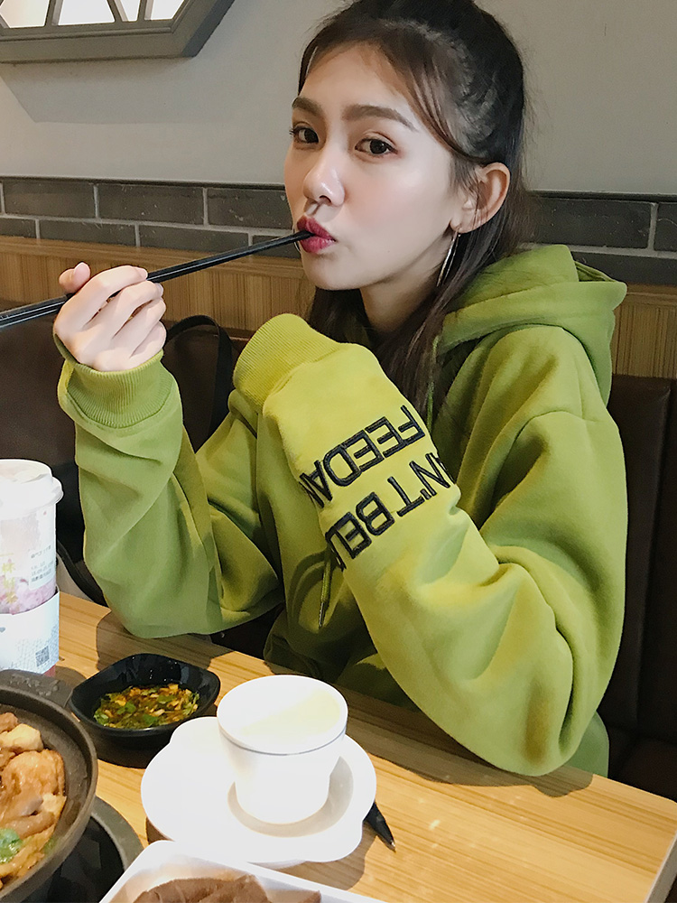 Hong Kong Lianhood sportswomen 2019 new autumn and winter Korean version with long version of the alphabet plus velvet thickened 100 lap jacket blouse