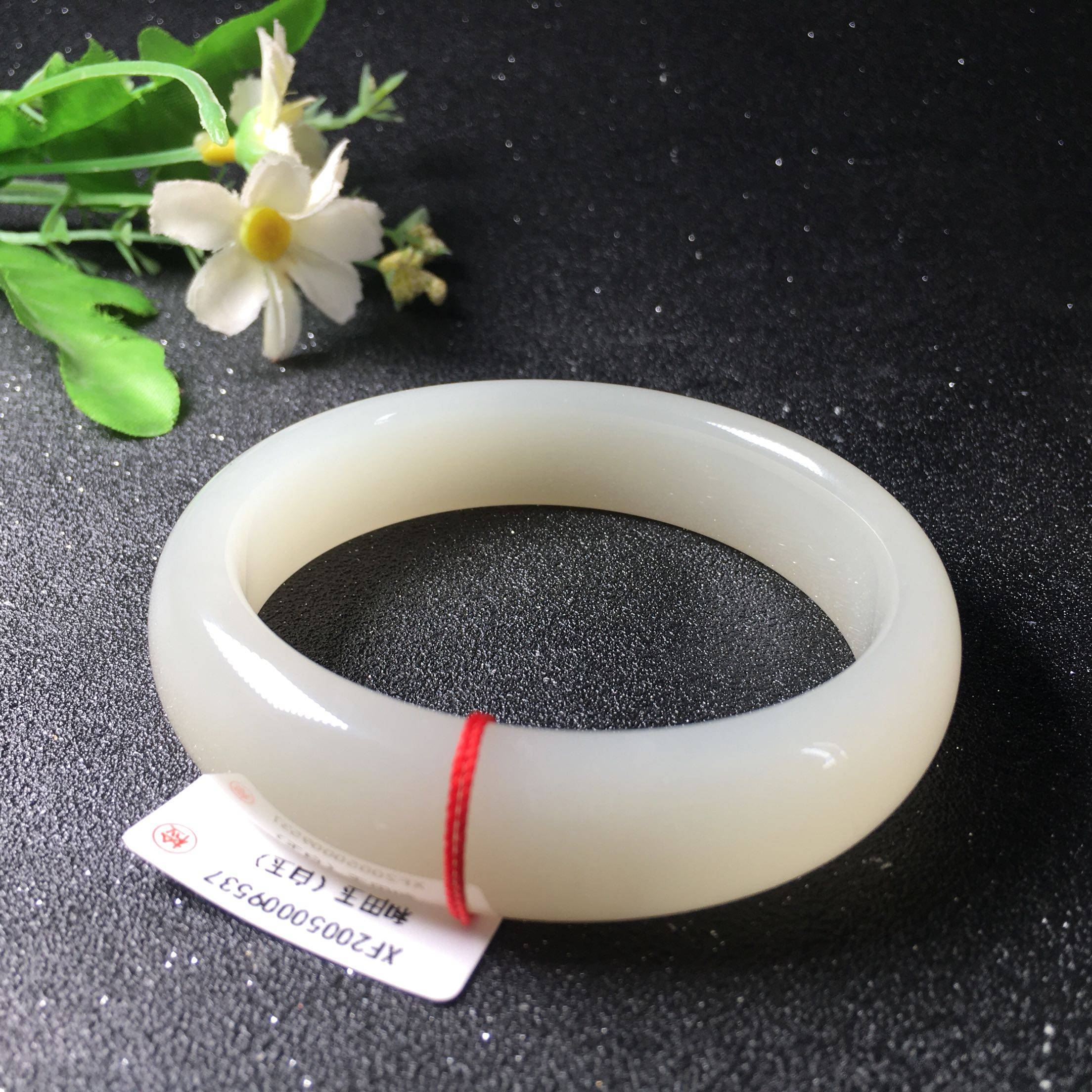 Hetian jade bracelet Xinjiang Hetian jade sheep fat jade bracelet Jade bracelet Female models