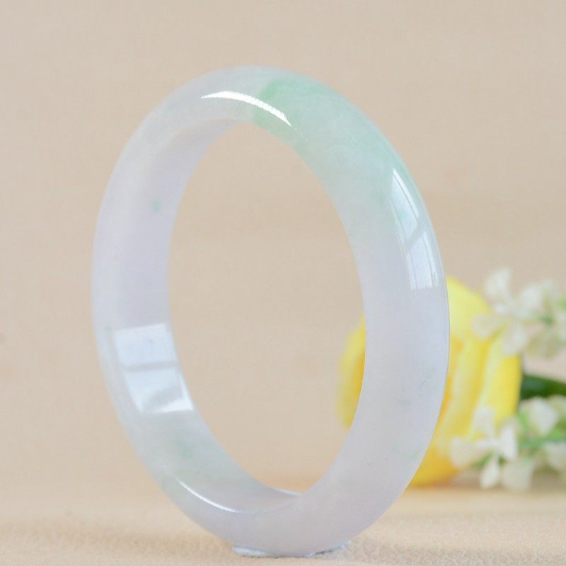 Natural jade bracelet Yang green Violet ice flower princess bracelet Female jade bracelet Jade bracelet Waxy seed oil green