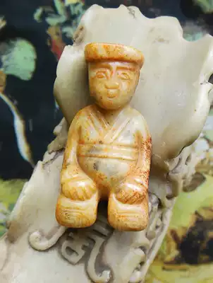 High ancient jade Ancient jade Old jade Red Mountain culture Jade kneeling people (with officials meet dignitaries)Jade pieces