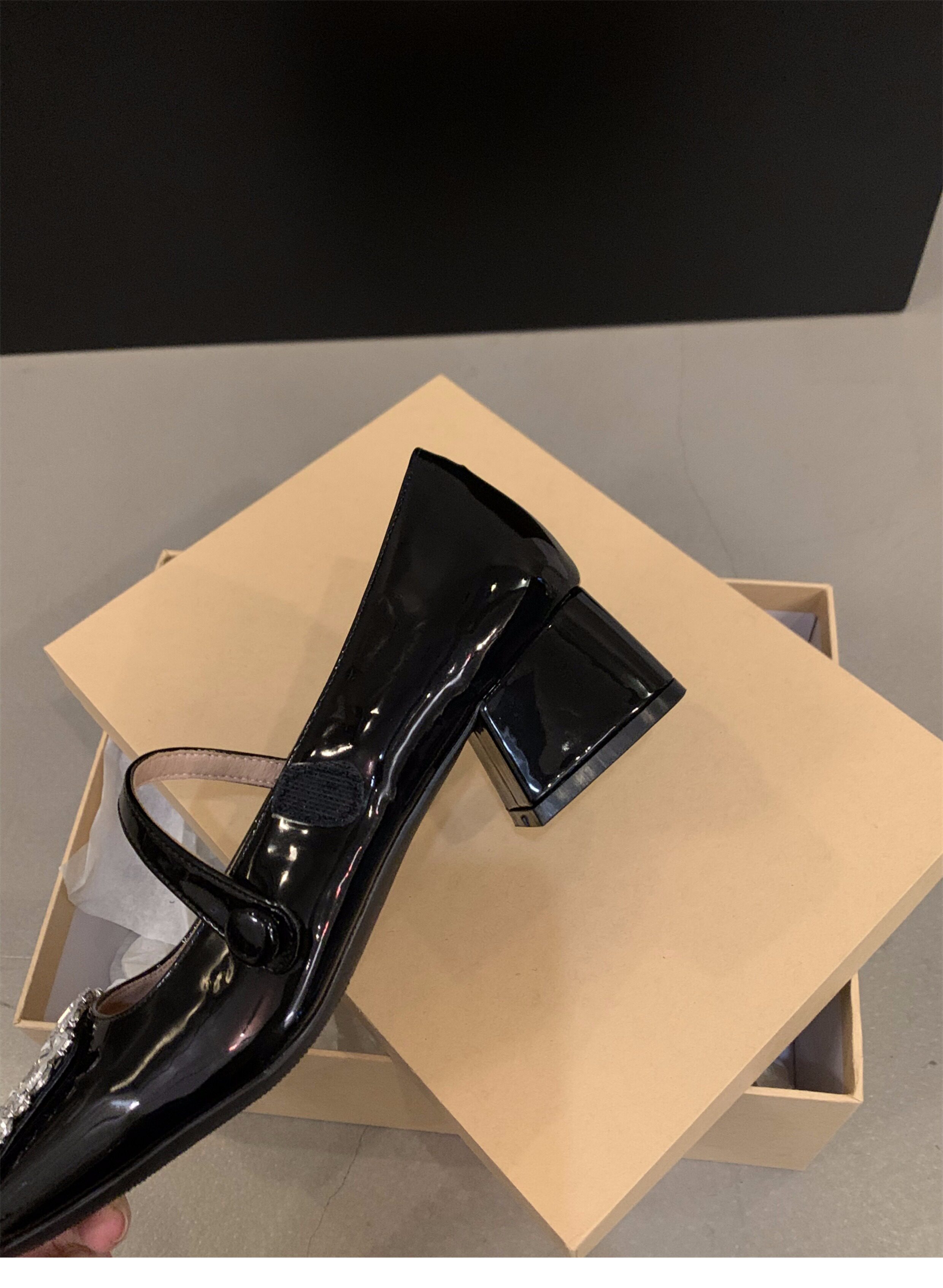 Туфли Мэри Джейн 法式中高跟黑色方头水钻单鞋女鞋子2024新款春秋冬季玛丽珍晚晚鞋