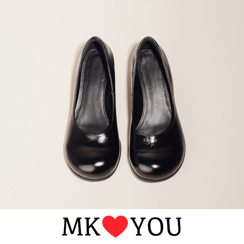 Mumkko Berry Carved Black Pointed Toe Pumps Polished Cowhide High Gloss Soft Special Edition Mumkko Berry Carved Black Pointed Toe Pumps Polished Cowhide High Gloss Soft Special Edition