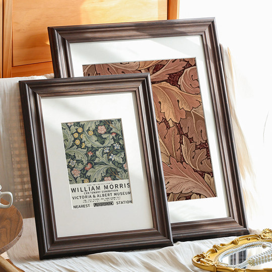 Framed Photo Frame in Black Walnut Color, European Retro Style, Nostalgic Style, Calligraphy and Painting Outer Frame, Self-Assembled, Wall-Mounted, Large Size