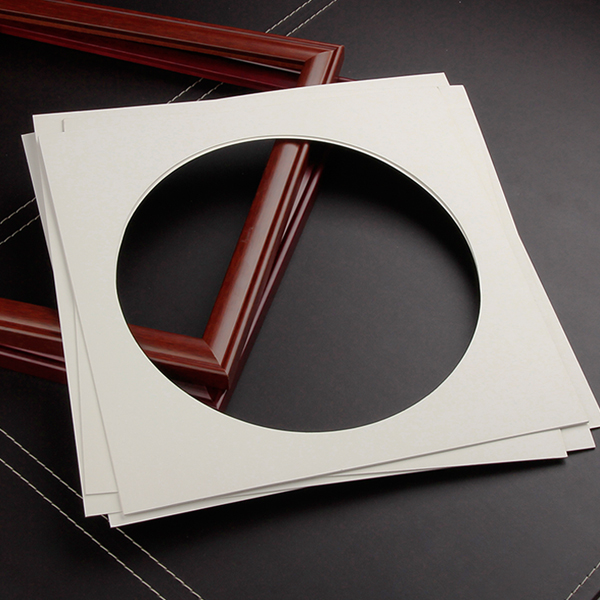 Picture frame photo frame with lined cardboard mounted white round opening new Chinese style 33 cm 38CM square four open