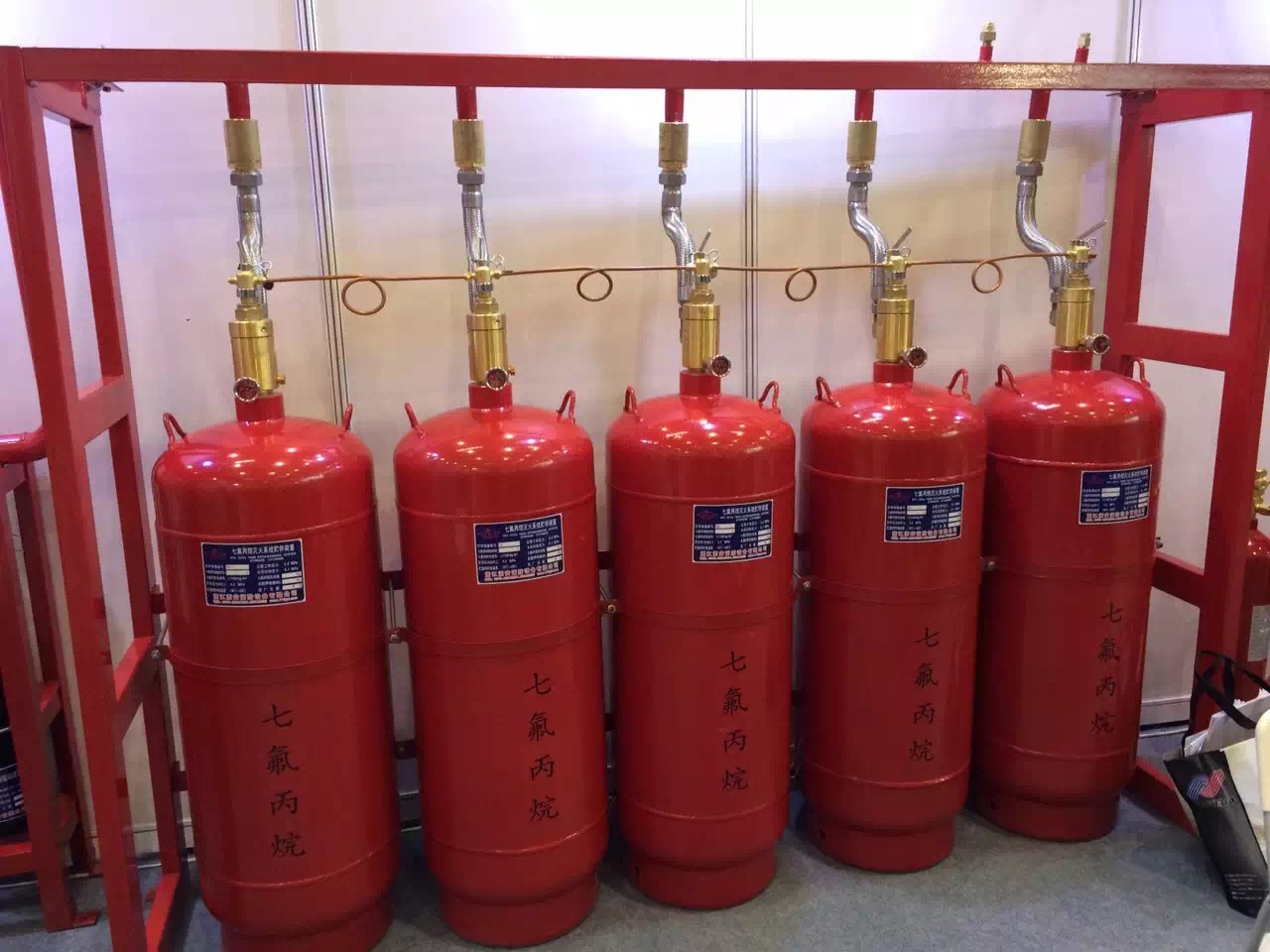90L cabinet heptafluoropropane gas extinguishing device environmentally-friendly gas extinguishing device cabinet type without pipe network