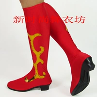 Красный с рисунком