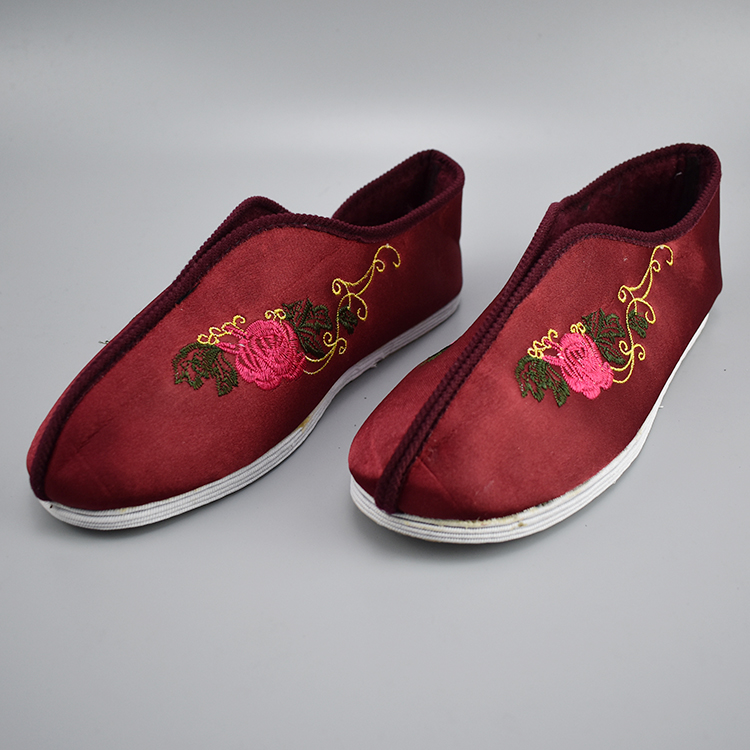 High-end ladies shoes cotton shoes embroidered shoes lotus bottom elderly shroud accessories dead people funeral supplies wholesale