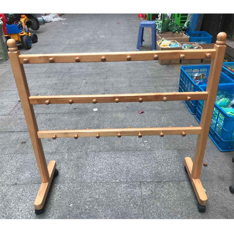 Solid wood towel rack for kindergarten children can be removed from the wooden towel frame