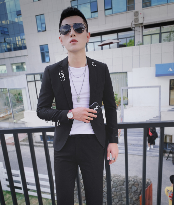 Personality tight men's style set with a small code West suit Han version handsome gas trend to fix a small suit hair stylist suit