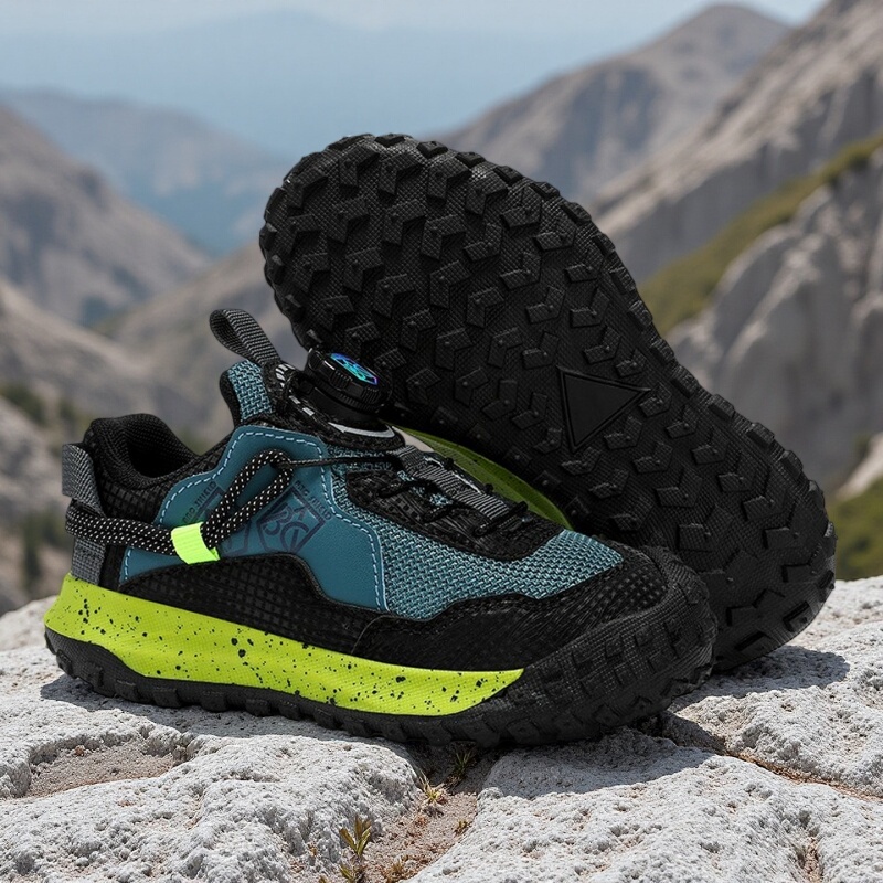Children's Professional Hiking Shoes for Boys and Girls, Outdoor Hiking and Climbing Sports Shoes, Breathable, Waterproof, Non-Slip and Wear-Resistant