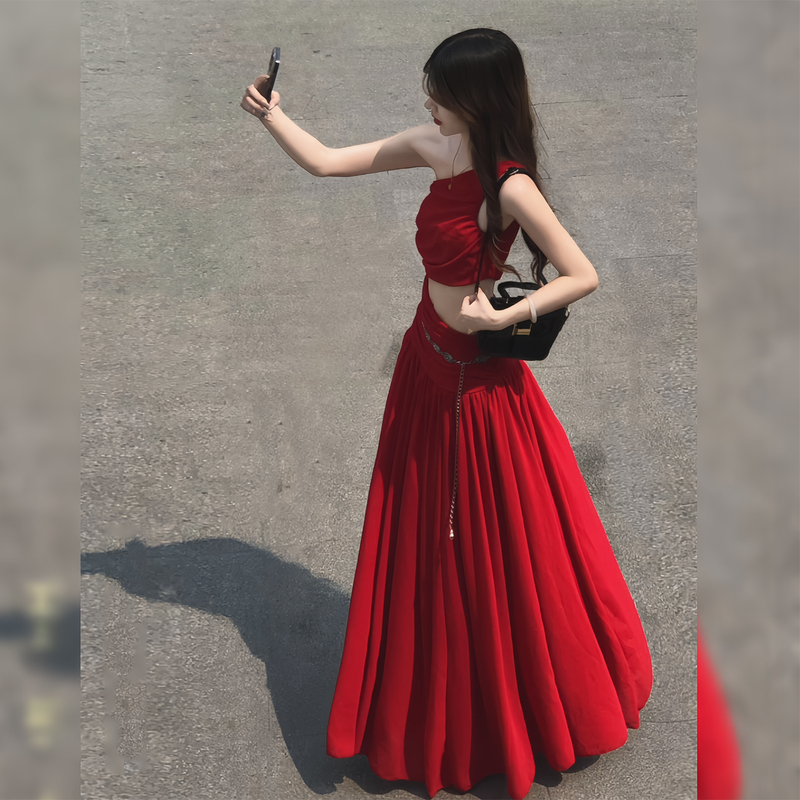 French-Style Stunning Retro Red Off-Shoulder Dress for Women, Summer Waist-Revealing, Waist-Cinching, Island Vacation Style Long Dress with a High-End Feel