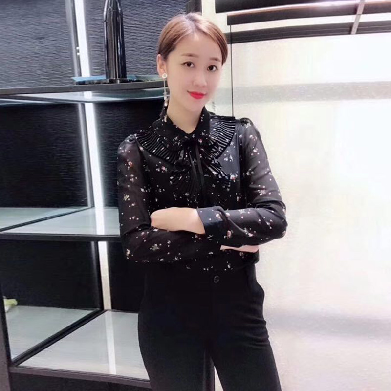 Brother's new 2022 spring design sensation small crowdsourced high-end blouse 100 lap lace long sleeve shirt woman